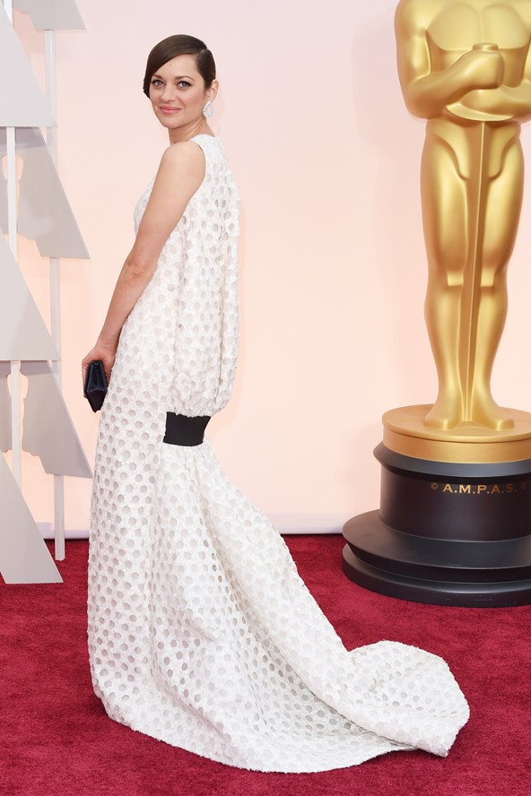 marion-cotillard-vogue-22feb15-getty_b_592x888