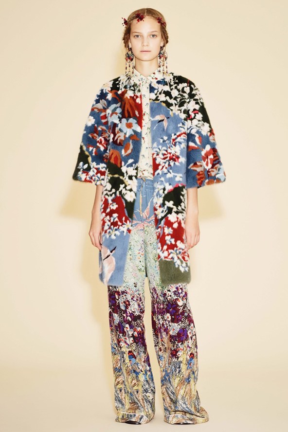 valentino-047-1366_592x888