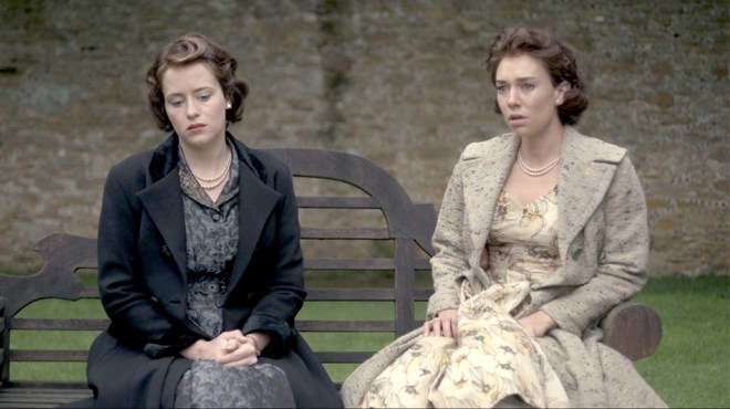 2016-11-09-the-crown02